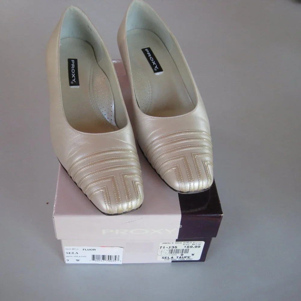 Vintage 1990s PROXY beige - fluor Sela taupe low heel pumps size 9 W